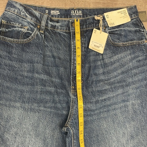 NWT a.n.a. Highest Rise Balloon Jean Dark Wash Denim Tapered Leg 12 - Picture 9 of 16